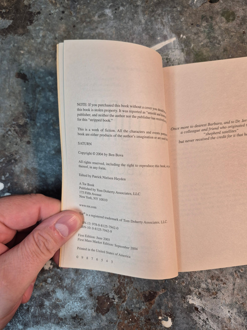 Saturn - Ben Bova