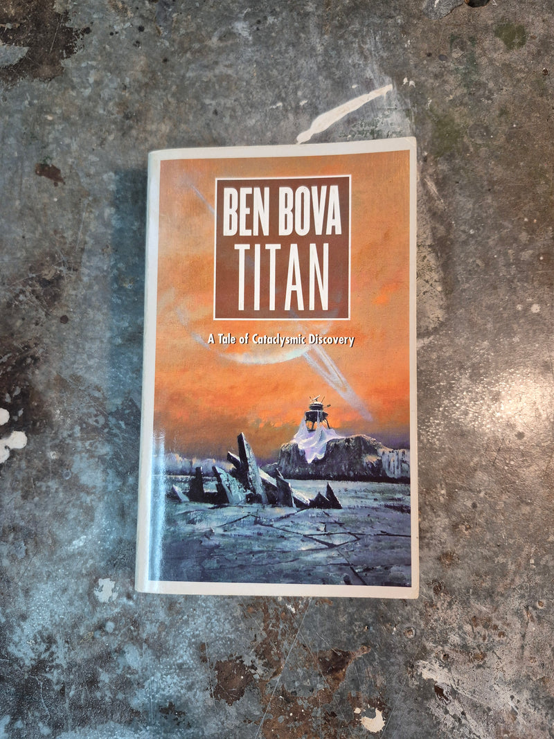 Titan - Ben Bova