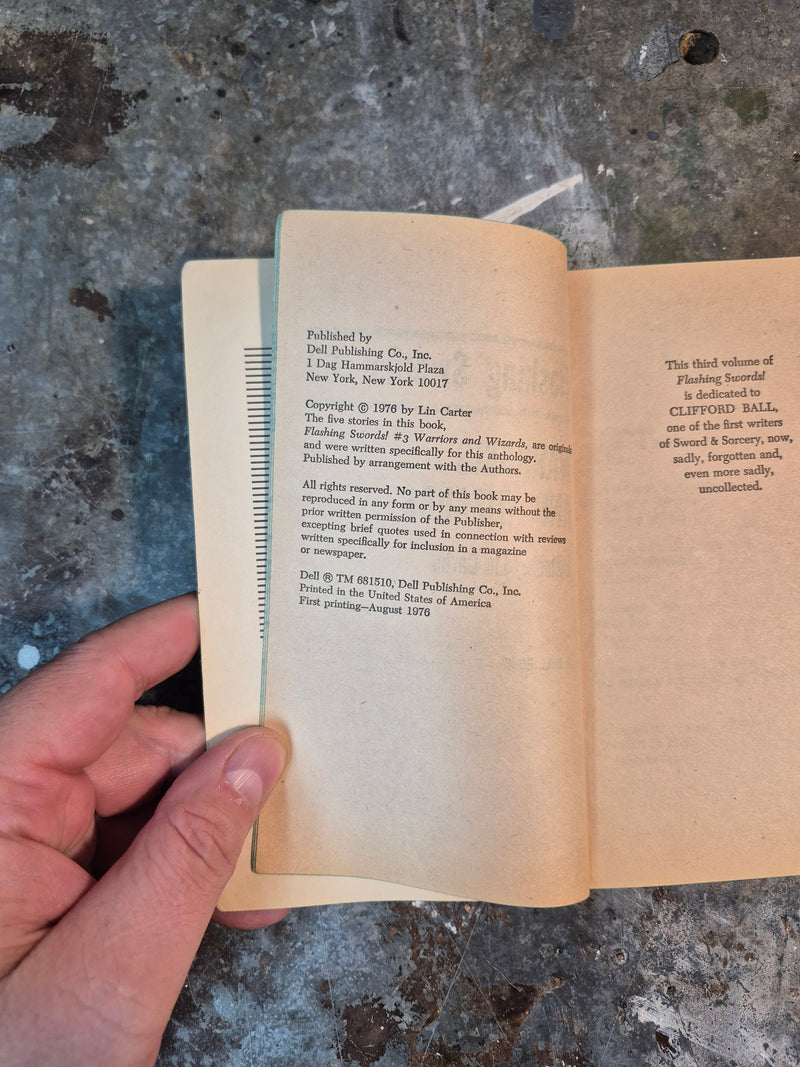 Flashing Swords 3: Warriors And Wizards - Lin Carter (editor)