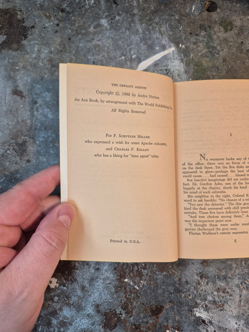 The Defiant Agents - Andre Norton