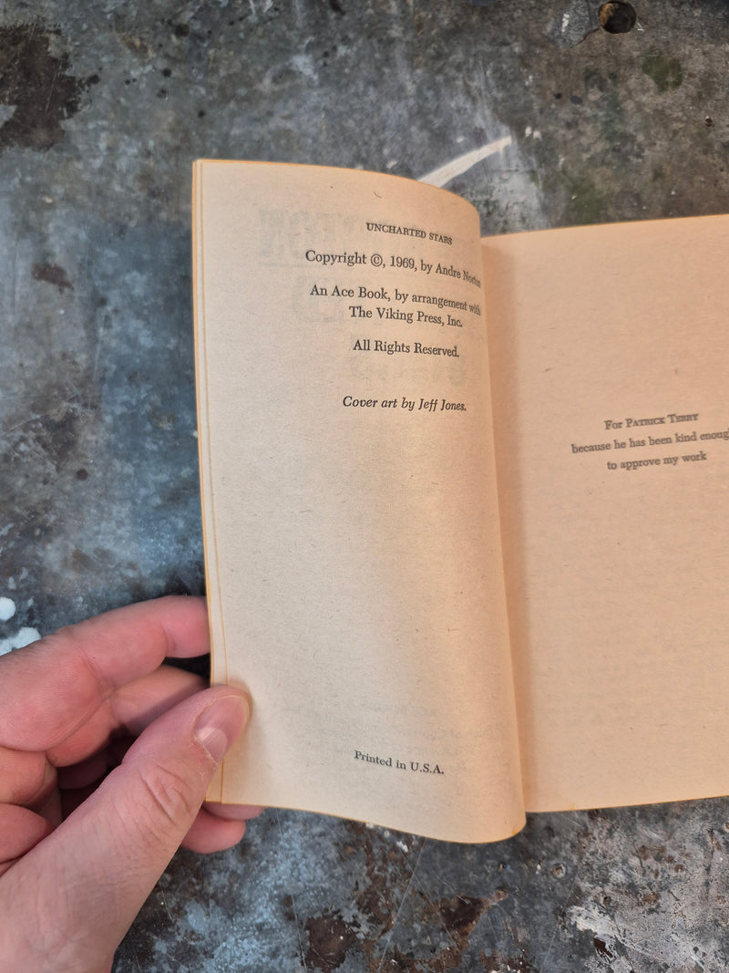 Uncharted Stars - Andre Norton