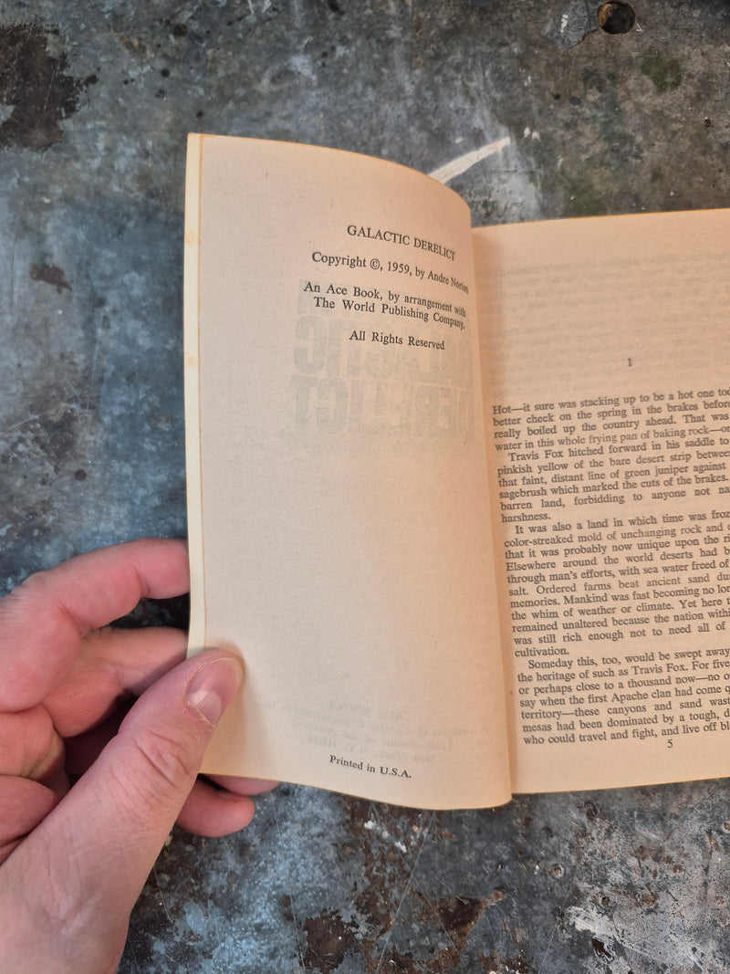 Galactic Derelict - Andre Norton