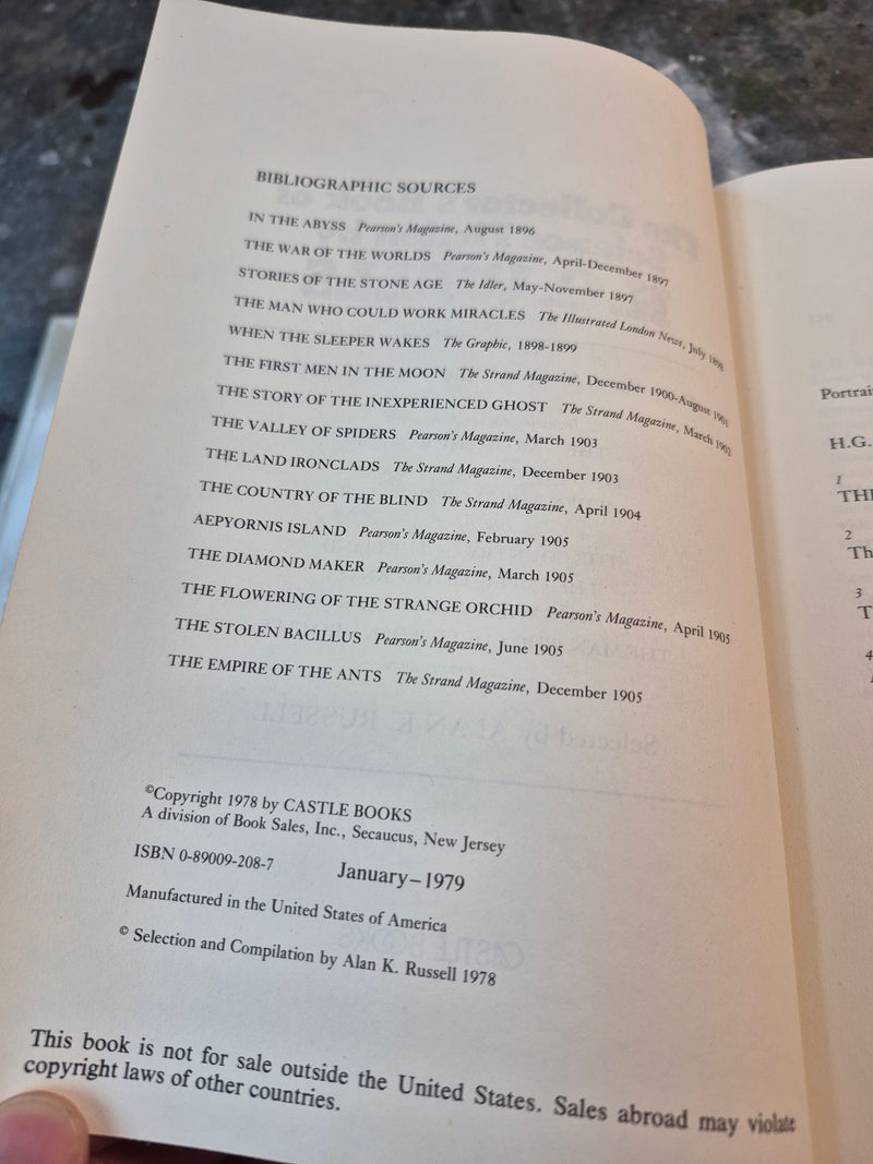 The Collector's Book Of Science Fiction - H. G. Wells