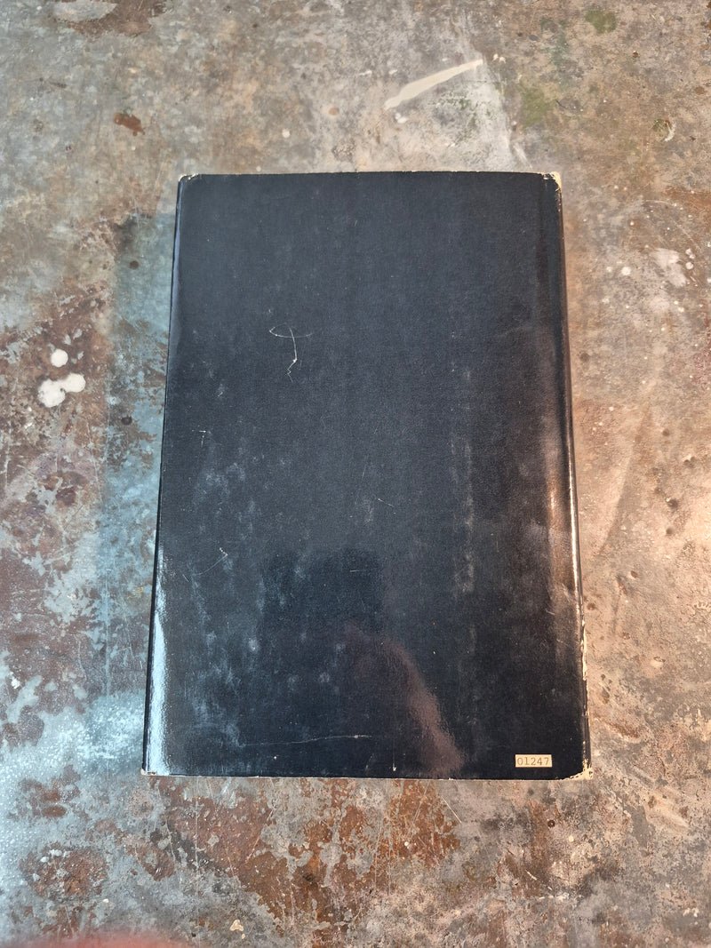 To The Magic Born - Christopher Stasheff