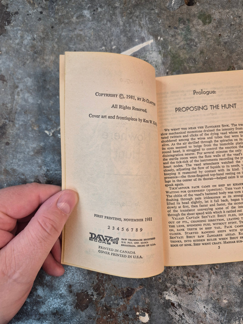 The Nowhere Hunt - Jo Clayton