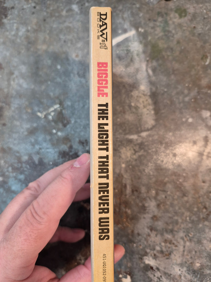 The Light That Never Was - Lloyd Biggle Jr.