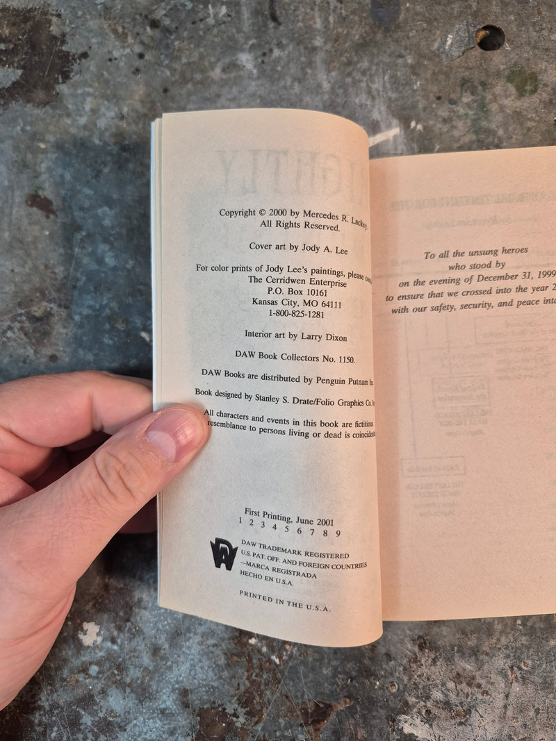 Brightly Burning - Mercedes Lackey