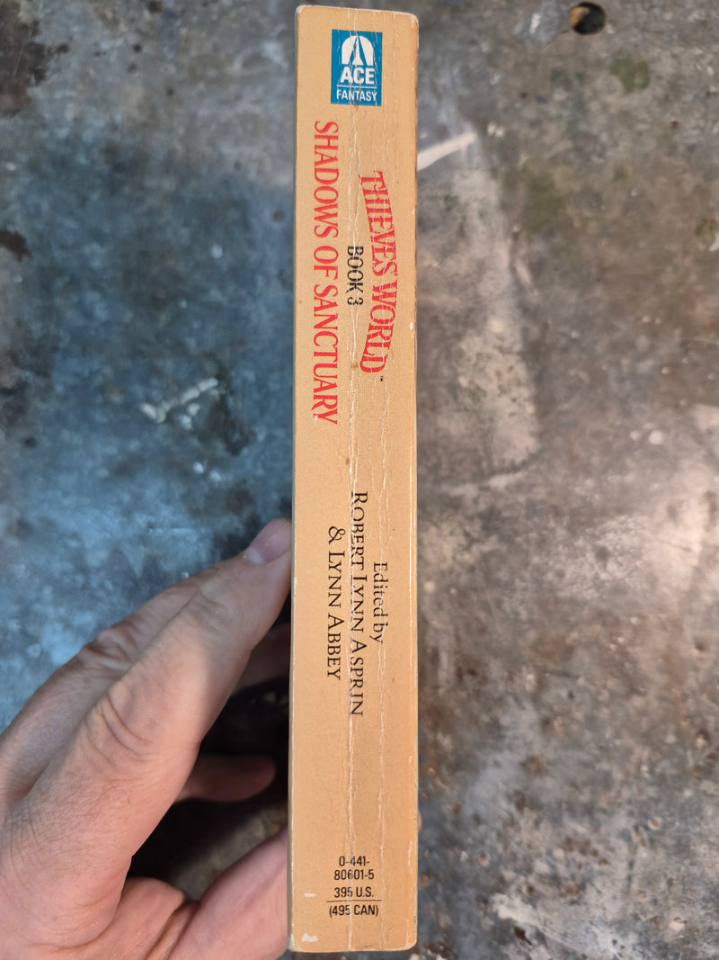 Thieves' World Book 3: Shadows Of Sanctuary - Robert Lynn Asprin & Lynn Abbey (editors)