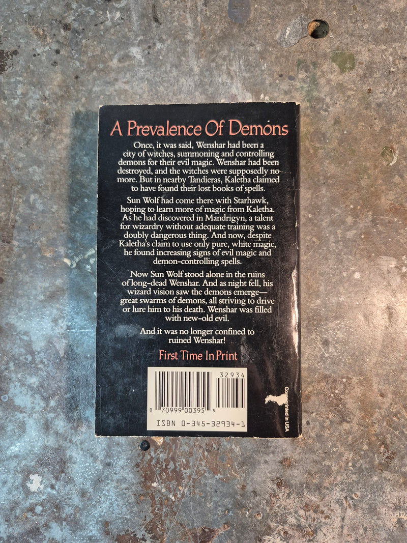 The Witches Of Wenshar - Barbara Hambly