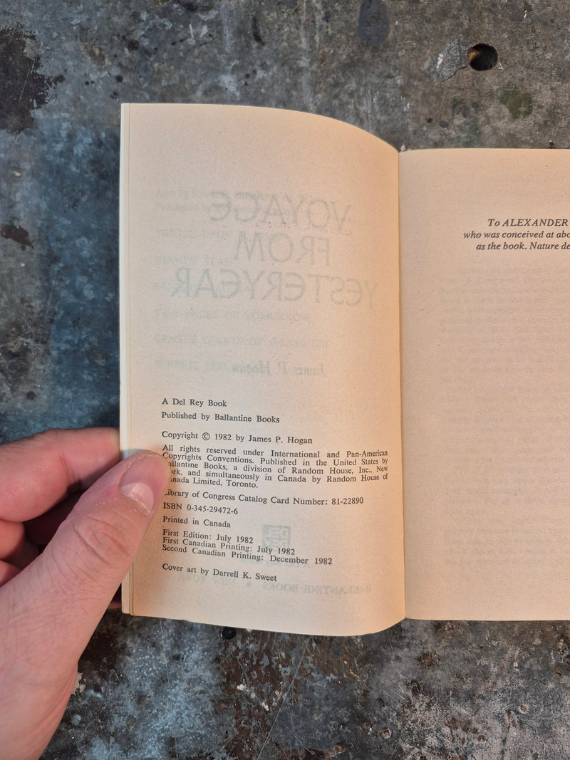 Voyage From Yesteryear - James P. Hogan