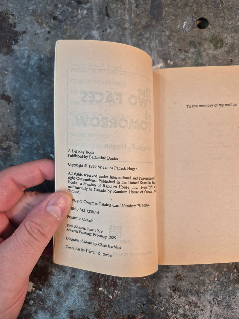 The Two Faces Of Tomorrow - James P. Hogan