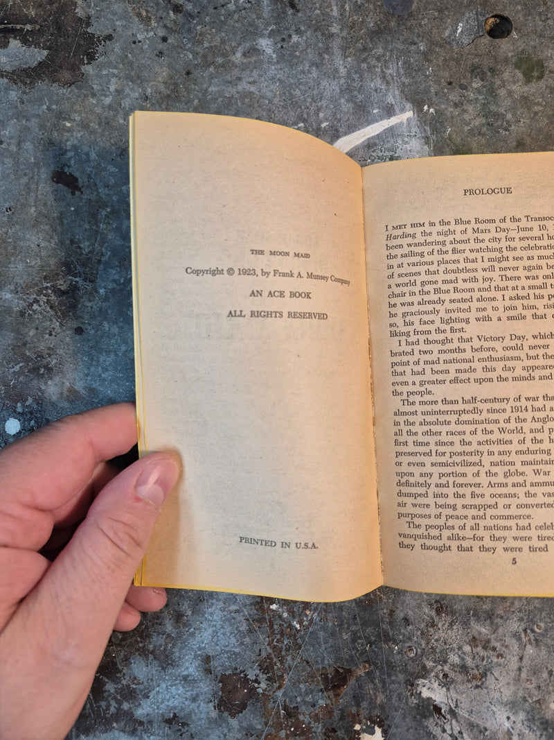 The Moon Maid - Edgar Rice Burroughs