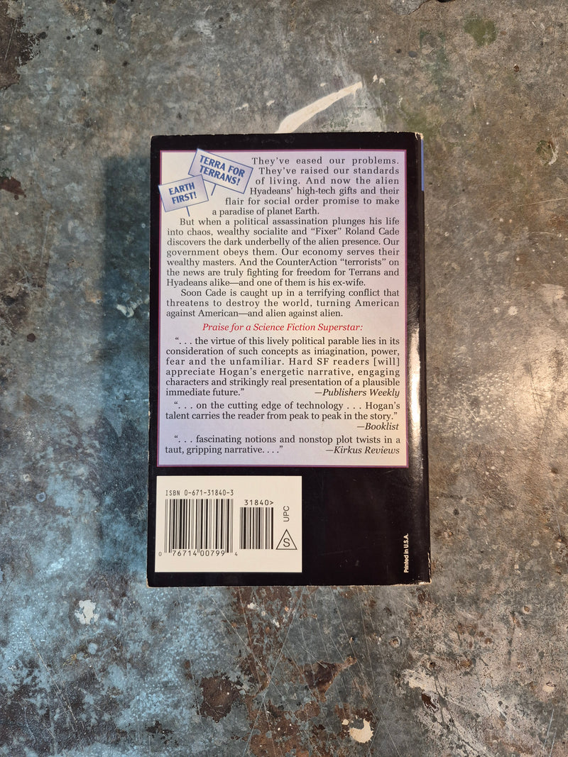 The Legend That Was Earth - James P. Hogan