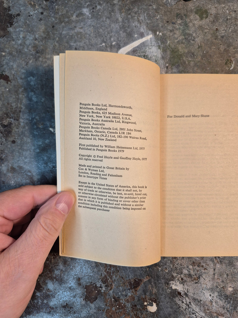 The Incandescent Ones - Fred & Geoffrey Hoyle