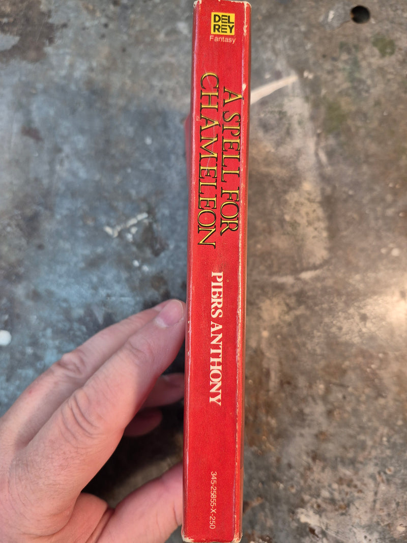A Spell For Chameleon - Piers Anthony