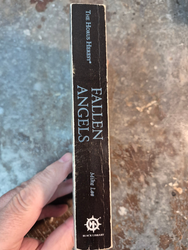 The Horus Heresy: Fallen Angels - Mike Lee