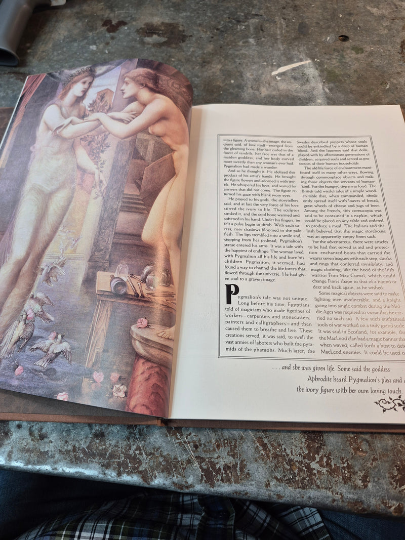 The Enchanted World: Spells And Bindings - Time-Life Books