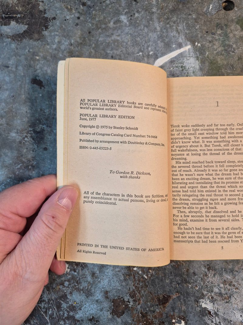 Newton And The Quasi-Apple - Stanley Schmidt