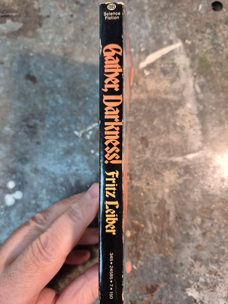 Gather, Darkness - Fritz Leiber