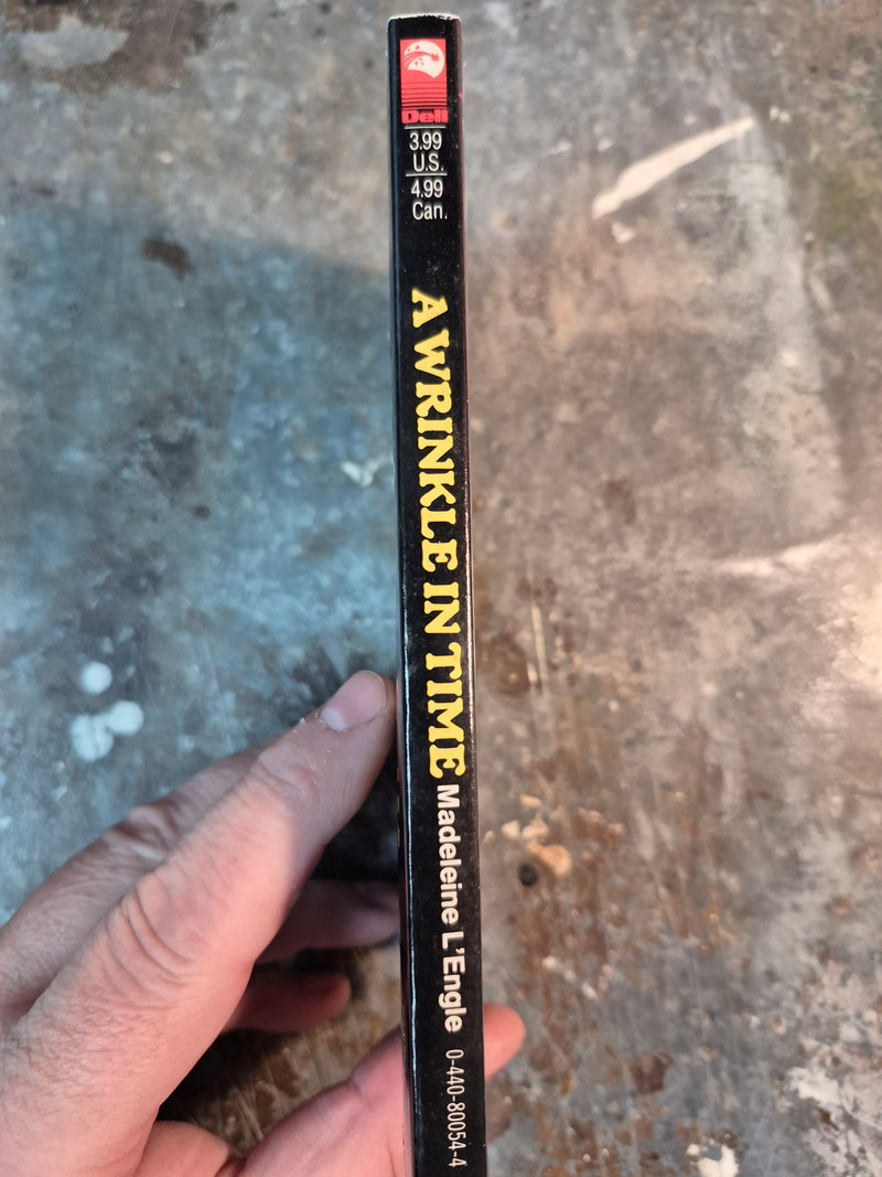 A Wrinkle In Time - Madeleine L'Engle