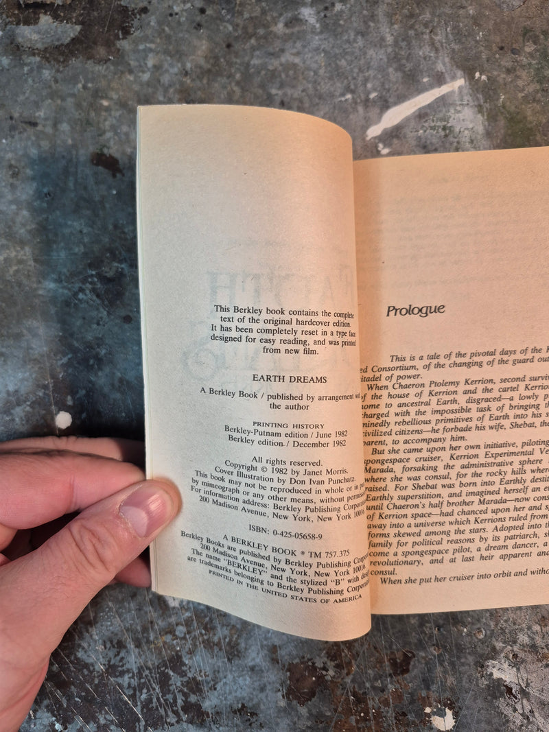 Earth Dreams - Janet Morris