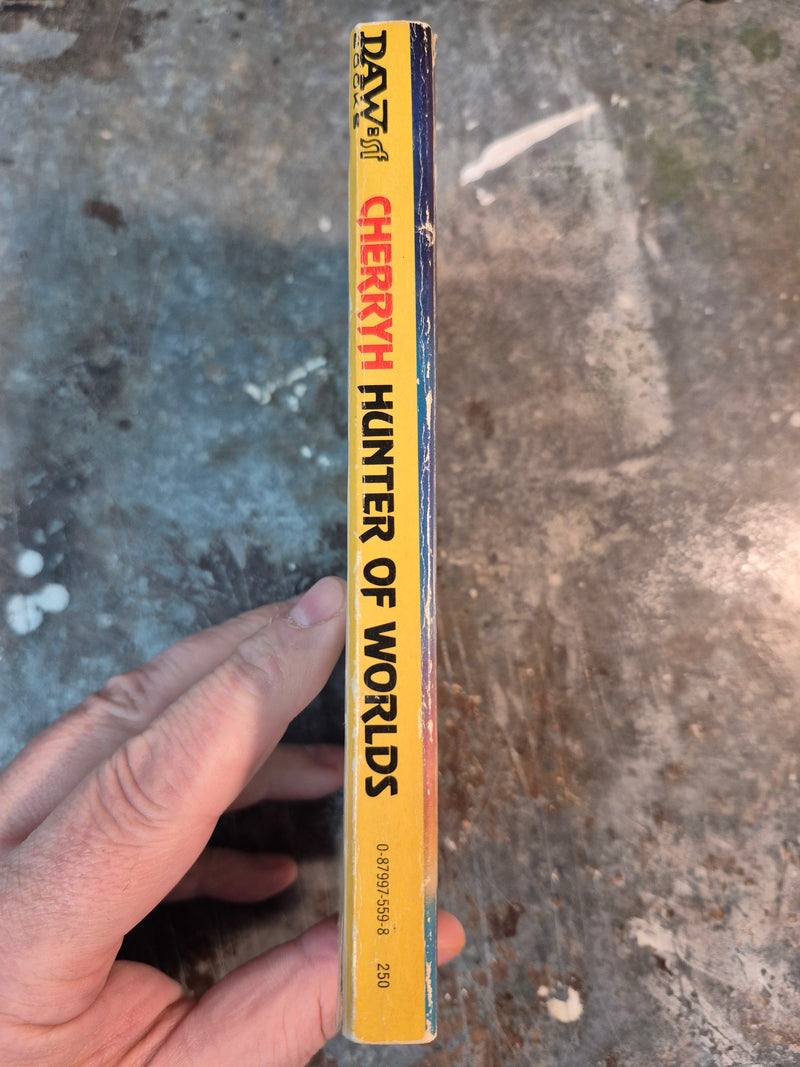 Hunter Of Worlds - C. J. Cherryh