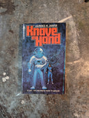 Knave In Hand - Laurence M. Janifer