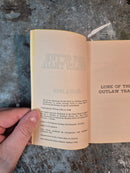 Lure Of The Outlaw Trail - Giles A. Lutz