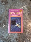 A Hole In Space - Larry Niven