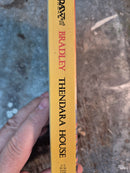 Thendara House - Marion Zimmer Bradley