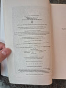 The Last Chronicles Of Thomas Covenant 1: The Runes Of Earth - Stephen R. Donaldson