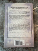 The Last Chronicles Of Thomas Covenant 1: The Runes Of Earth - Stephen R. Donaldson
