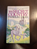The Secret Country - Pamela C. Dean