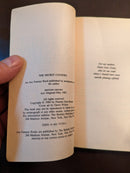 The Secret Country - Pamela C. Dean