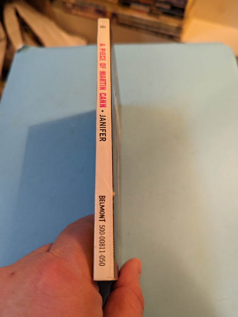 A Piece Of Martin Cann - Laurence M. Janifer