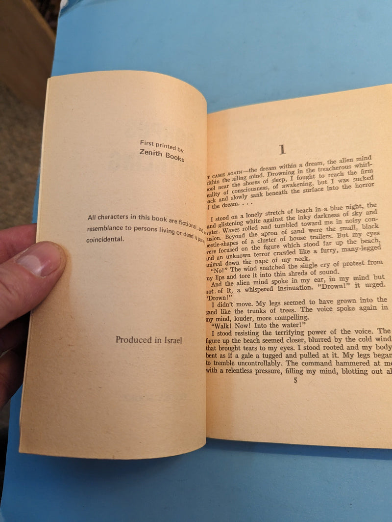 Corpus Earthling - Louis Charbonneau