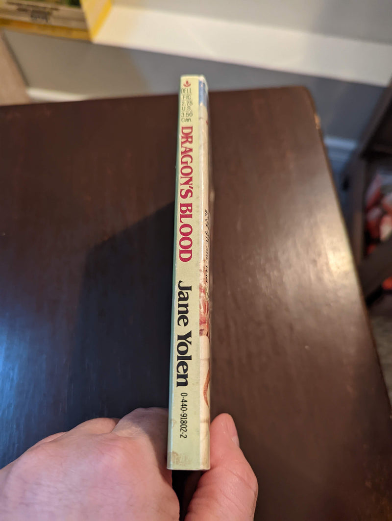 Dragon's Blood - Jane Yolen