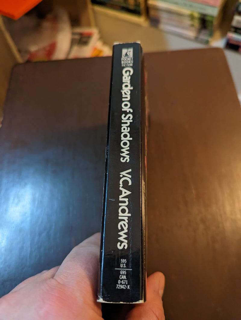 Garden Of Shadows - V. C. Andrews