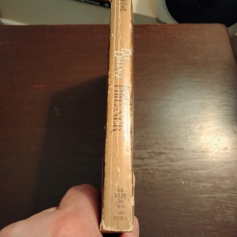 Elf Defense - Esther M. Friesner